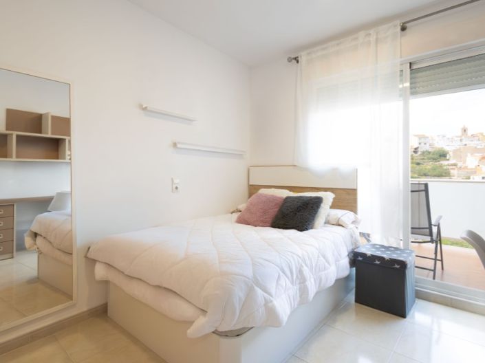 Image No.10-4 Bed Apartment for sale