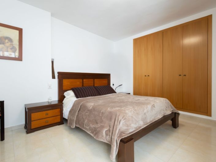 Image No.16-4 Bed Apartment for sale