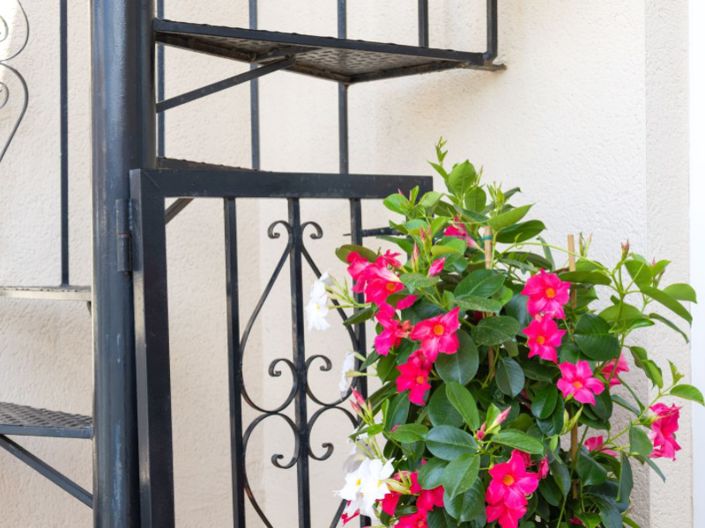 Image No.17-4 Bed Apartment for sale