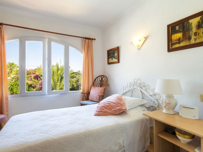 Image No.10-4 Bed Villa for sale