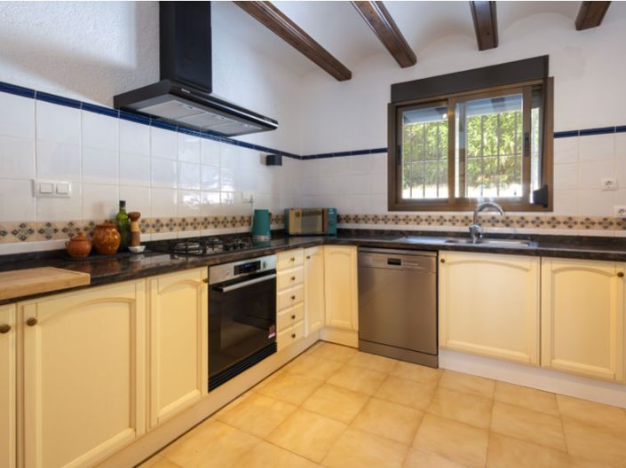 Image No.10-4 Bed Villa for sale