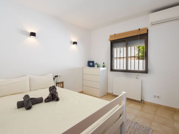 Image No.11-4 Bed Villa for sale