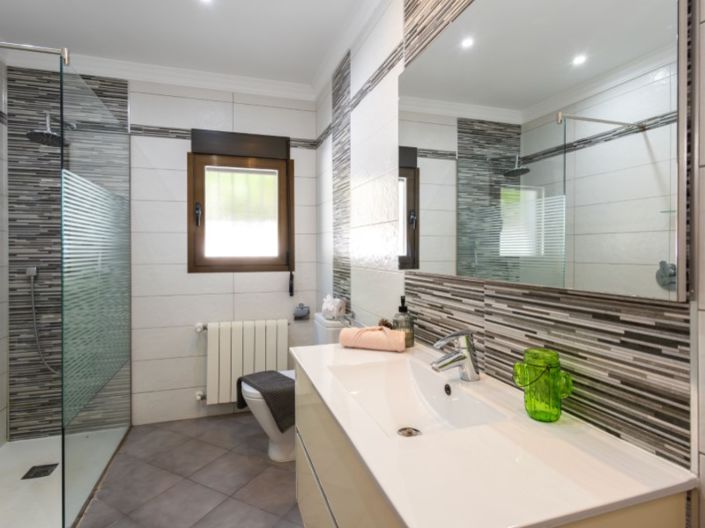 Image No.12-4 Bed Villa for sale