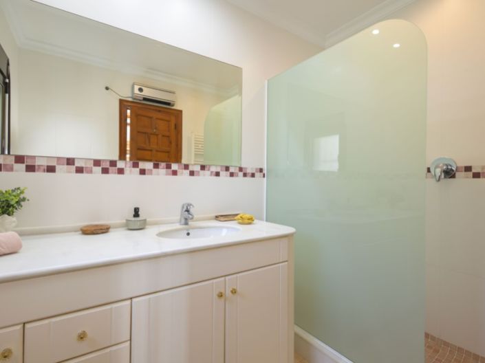 Image No.16-4 Bed Villa for sale