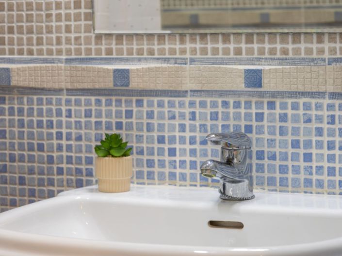 Image No.16-2 Bed House for sale