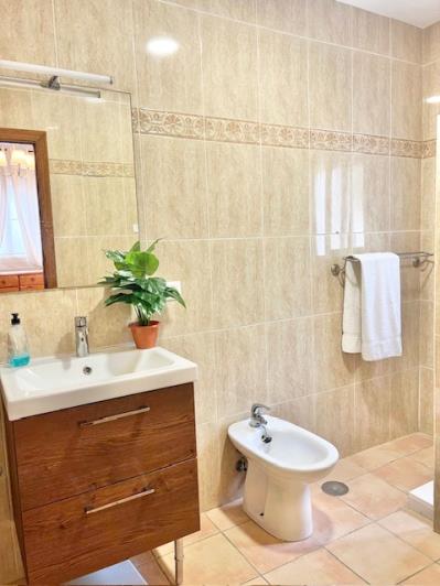 Image No.8-4 Bed Villa / Detached for sale