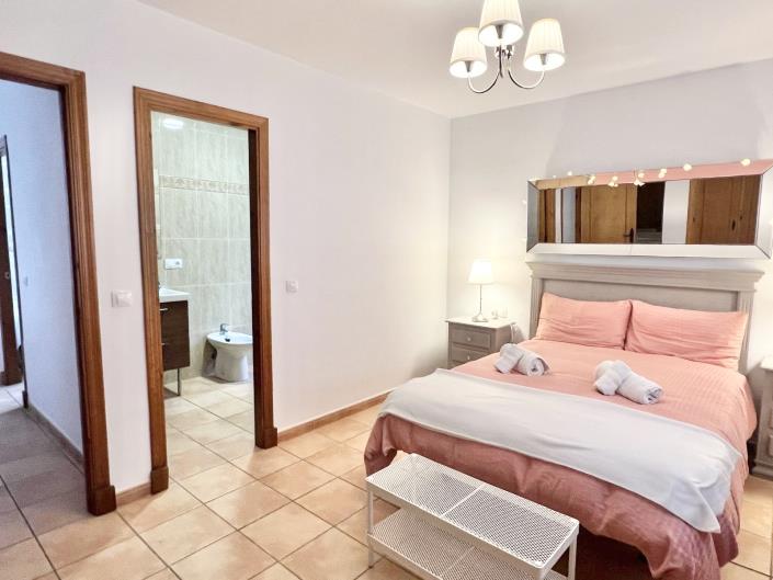 Image No.6-4 Bed Villa / Detached for sale