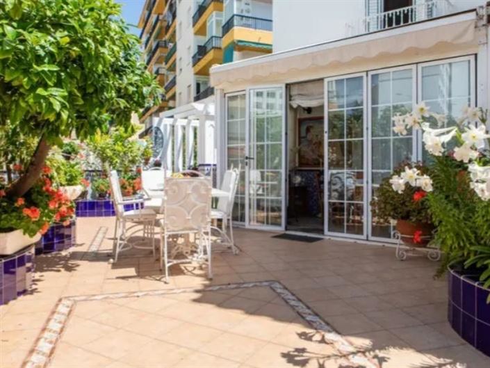 Image No.26-3 Bed Property for sale