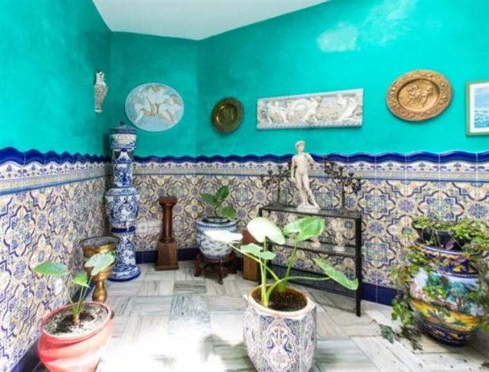 Image No.28-3 Bed Property for sale