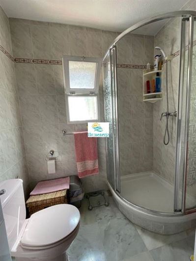 Image No.17-3 Bed Property for sale