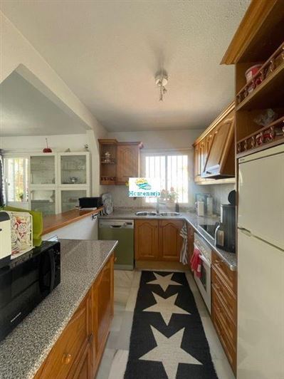 Image No.8-3 Bed Property for sale