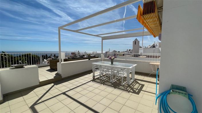 Image No.32-4 Bed Property for sale