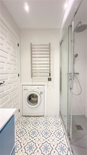 Image No.14-2 Bed Property for sale