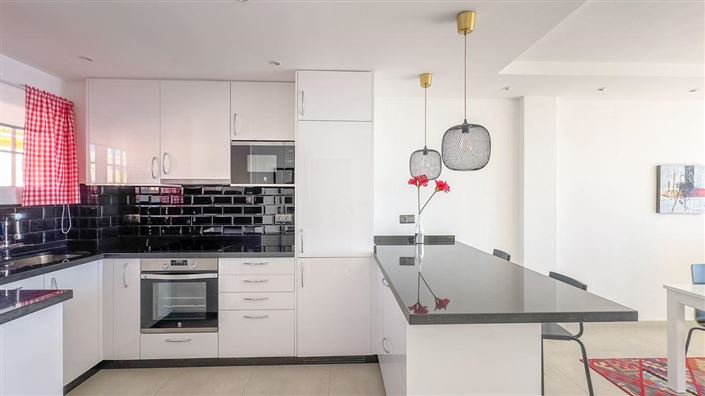 Image No.7-2 Bed Property for sale