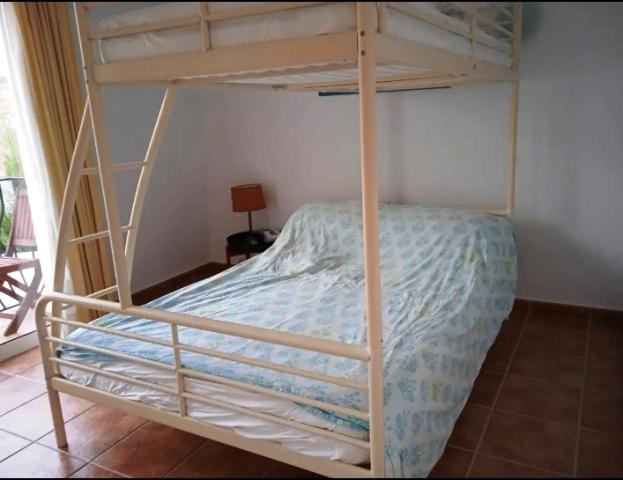 Image No.10-3 Bed Property for sale