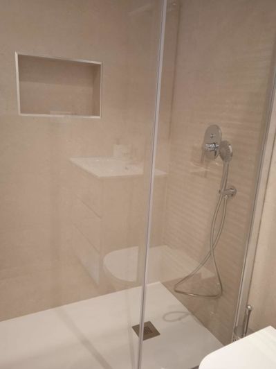 Image No.15-2 Bed Property for sale