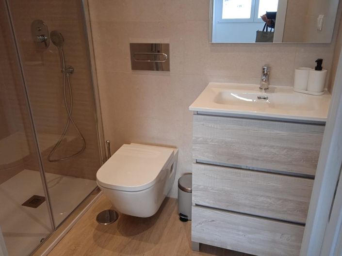 Image No.16-2 Bed Property for sale