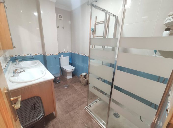 Image No.21-3 Bed Property for sale