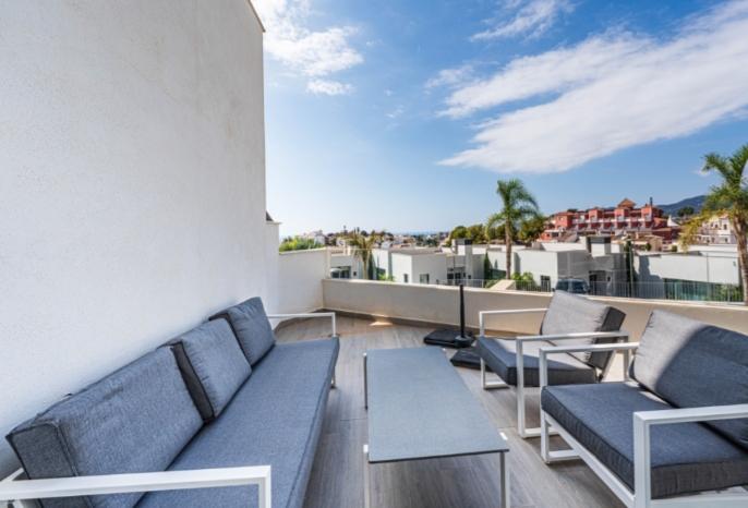 Image No.15-3 Bed Property for sale