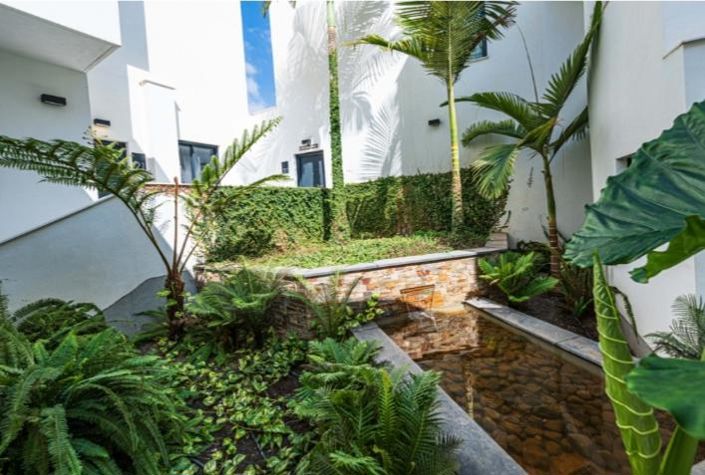 Image No.26-3 Bed Property for sale