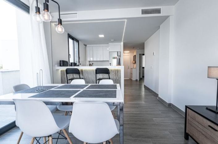 Image No.8-3 Bed Property for sale