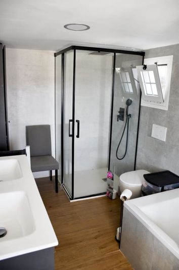 Image No.36-3 Bed Property for sale