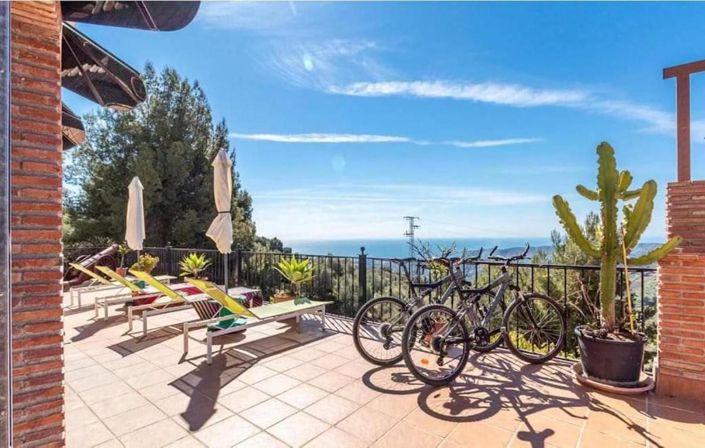 Image No.36-7 Bed Property for sale