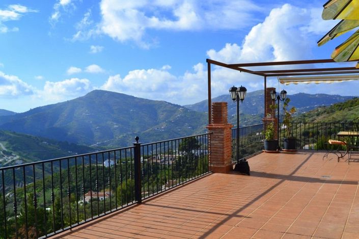 Image No.39-7 Bed Property for sale