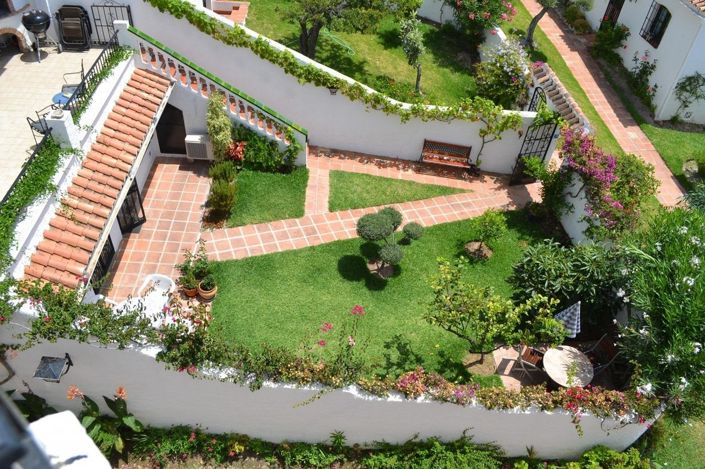 Image No.41-7 Bed Property for sale