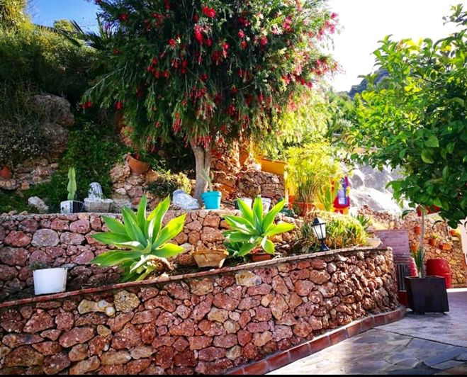 Image No.43-7 Bed Property for sale