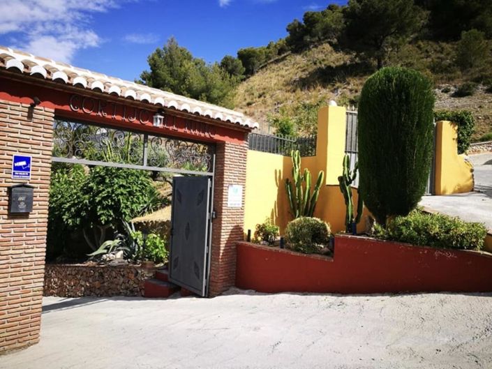 Image No.50-7 Bed Property for sale