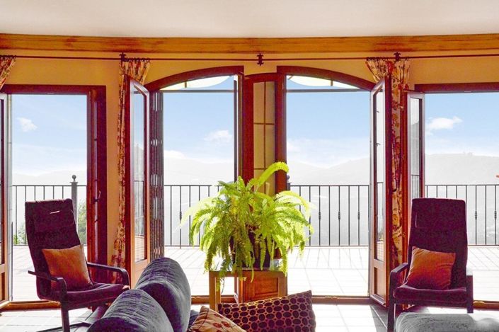 Image No.9-7 Bed Property for sale