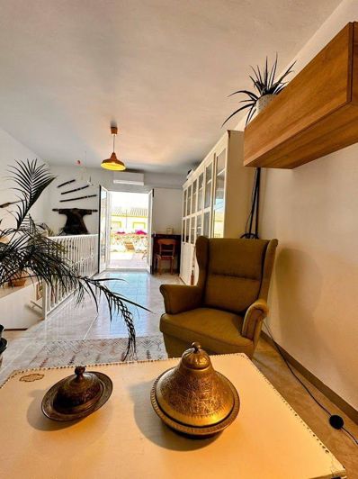 Image No.11-2 Bed Property for sale