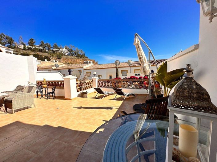 Image No.16-2 Bed Property for sale