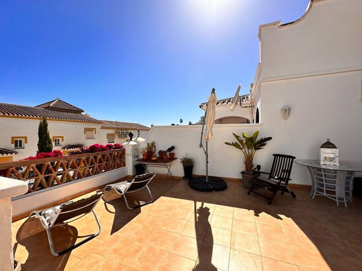 Image No.17-2 Bed Property for sale