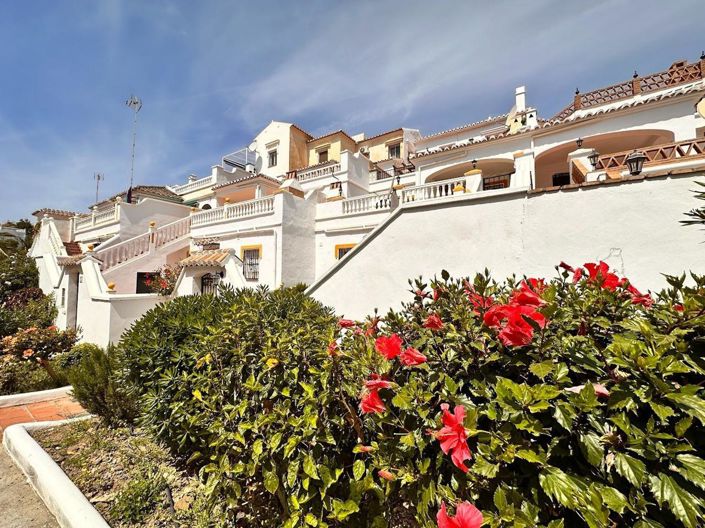 Image No.27-2 Bed Property for sale