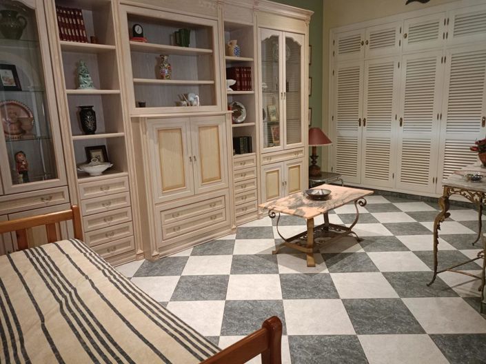 Image No.16-2 Bed Property for sale