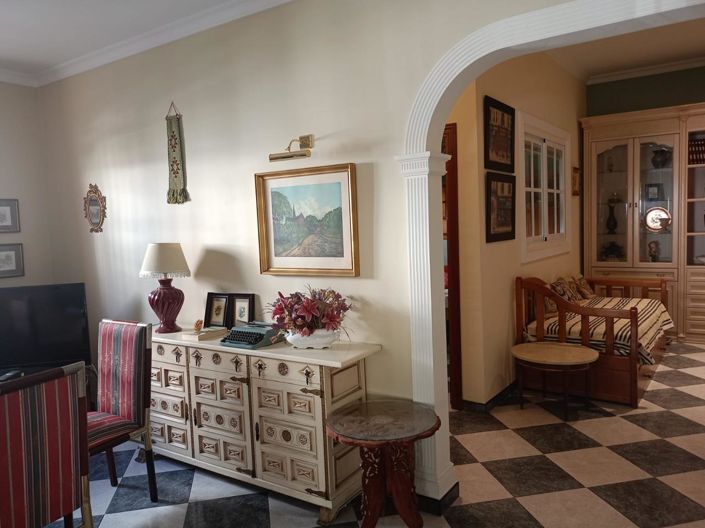 Image No.2-2 Bed Property for sale