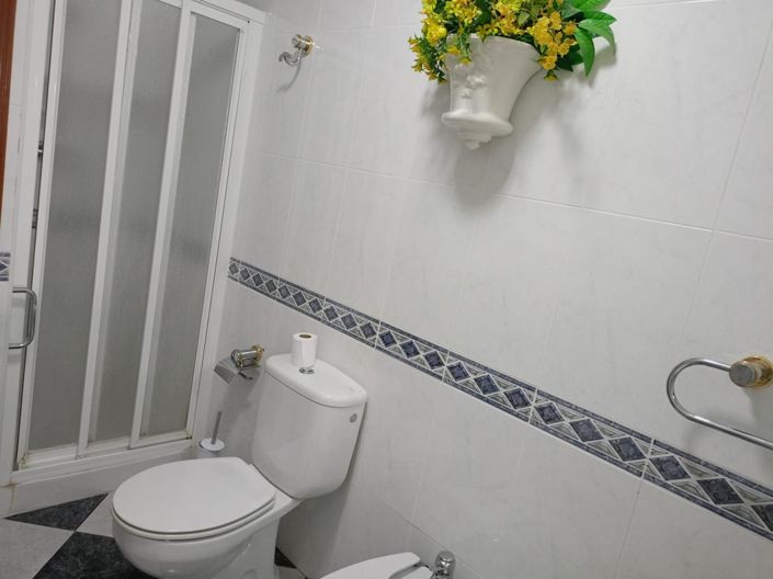 Image No.23-2 Bed Property for sale