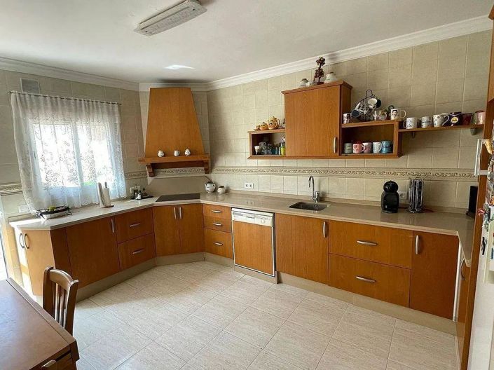 Image No.11-3 Bed Property for sale