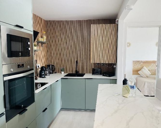 Image No.12-3 Bed Property for sale