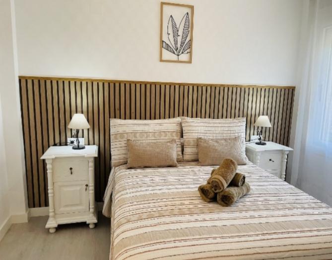 Image No.22-3 Bed Property for sale