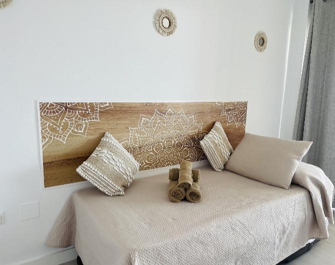 Image No.25-3 Bed Property for sale