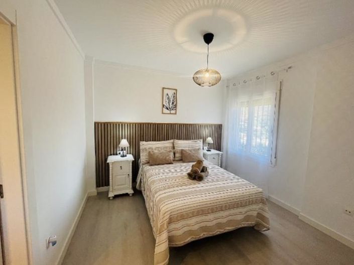 Image No.29-3 Bed Property for sale