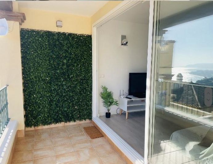 Image No.3-3 Bed Property for sale