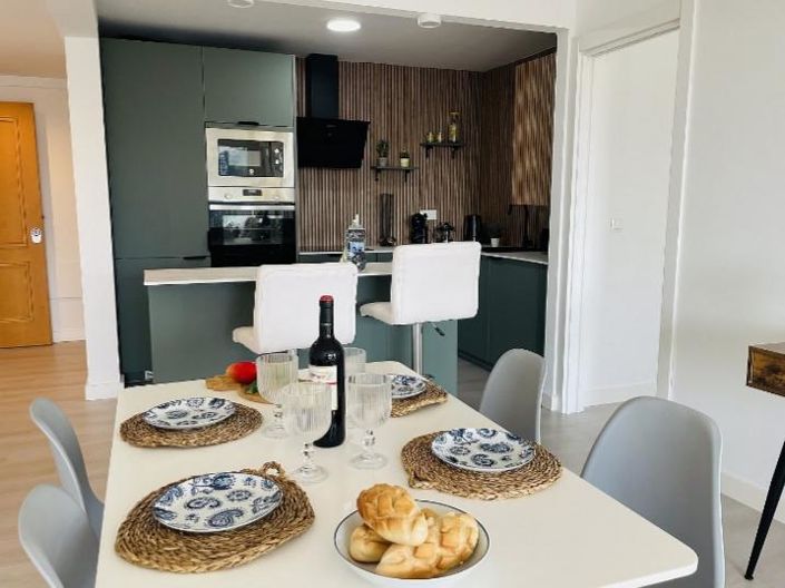 Image No.8-3 Bed Property for sale