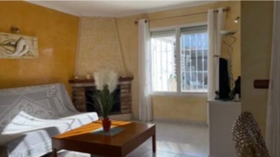 Image No.10-3 Bed Property for sale