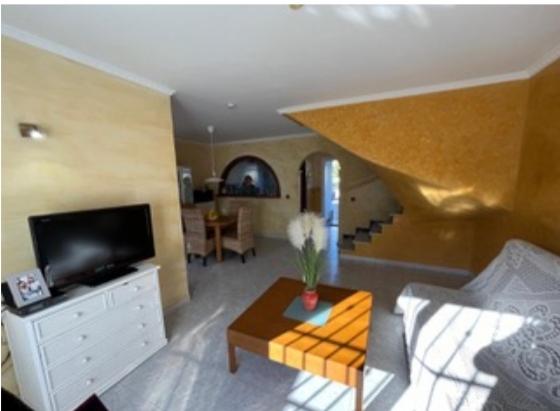 Image No.12-3 Bed Property for sale