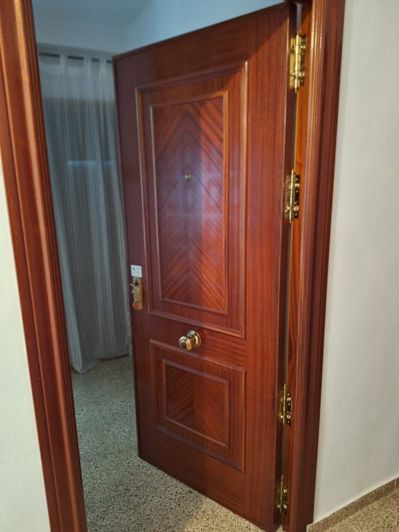 Image No.11-1 Bed Property for sale