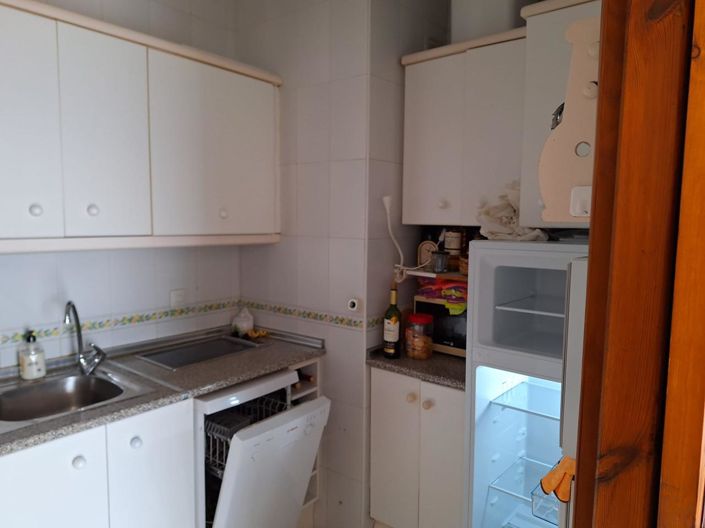 Image No.9-1 Bed Property for sale